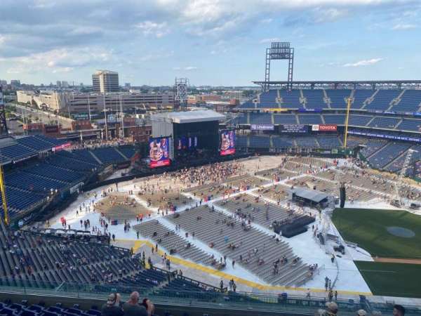 Citizens Bank Park, section: 428, row: 9, seat: 10