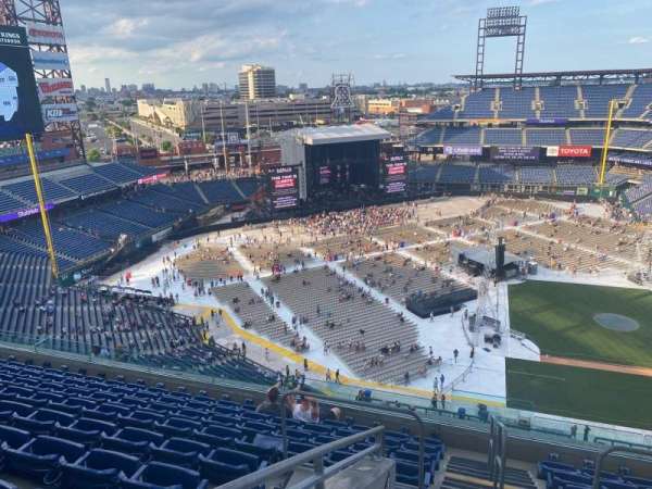 Citizens Bank Park, section: 426v, row: 9, seat: b