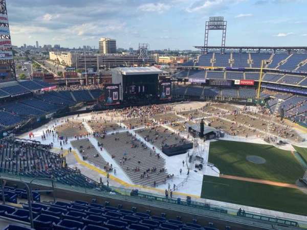 Citizens Bank Park, section: 426, row: 8, seat: 16
