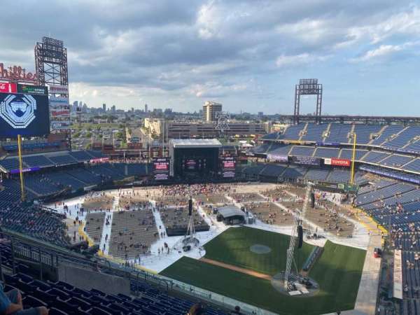 Citizens Bank Park, section: 423, row: 14, seat: 14