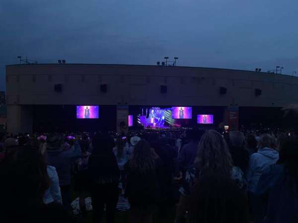 Freedom Mortgage Pavilion, section: Lawn
