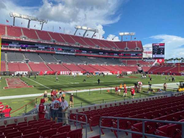 Raymond James Stadium, section: 106, row: l, seat: 17