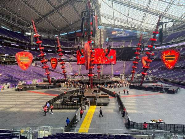 U.S. Bank Stadium, section: 141, row: 17, seat: 11