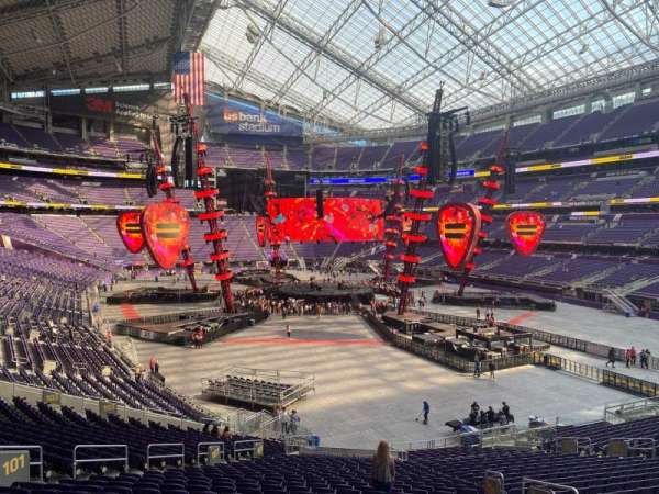 U.S. Bank Stadium, section: 101, row: 30, seat: 30