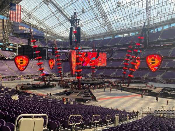 U.S. Bank Stadium, section: 105, row: 30, seat: 10
