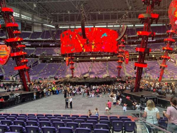 U.S. Bank Stadium, section: f3, row: 10, seat: 3