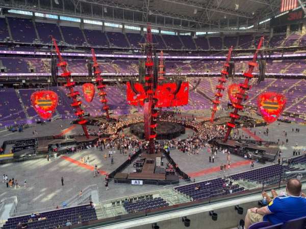 U.S. Bank Stadium, section: 237, row: 4, seat: 8