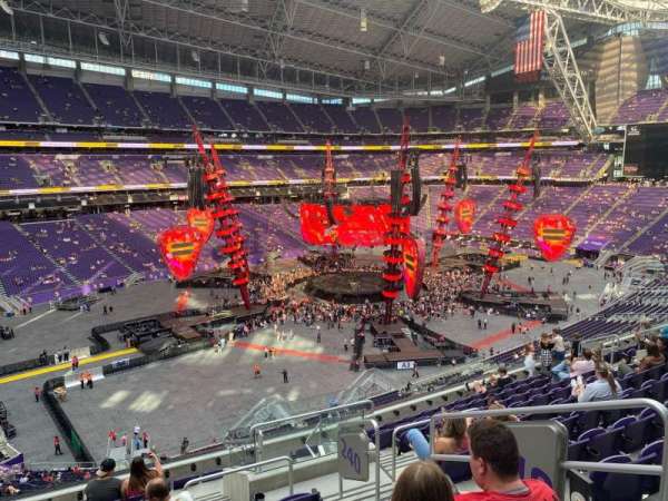 U.S. Bank Stadium, section: 240, row: 11, seat: 4