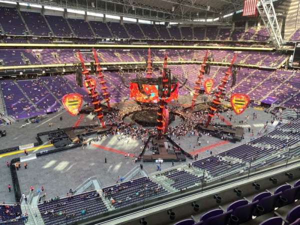 U.S. Bank Stadium, section: 345, row: d, seat: 15