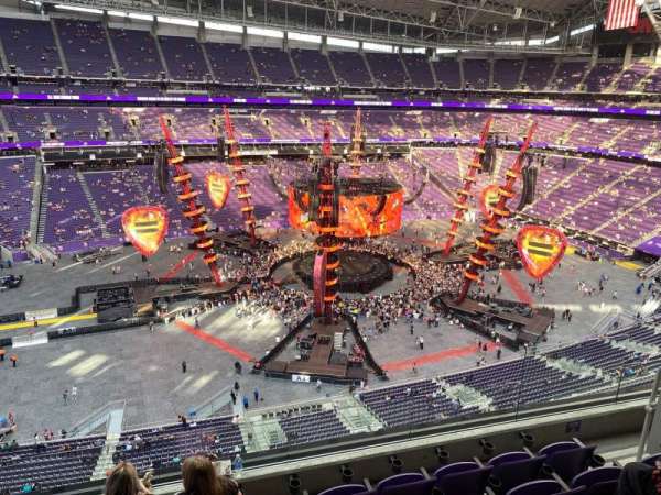 U.S. Bank Stadium, section: 344, row: e, seat: 7
