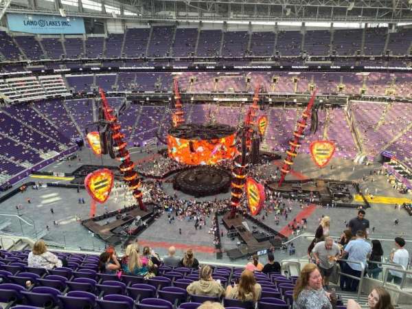 U.S. Bank Stadium, section: 340, row: 11, seat: 4