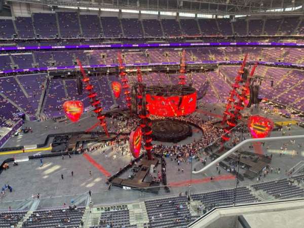 U.S. Bank Stadium, section: 343, row: 3, seat: 3