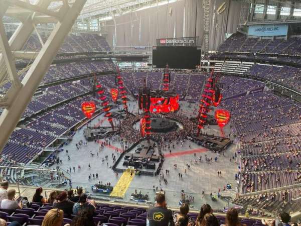 U.S. Bank Stadium, section: 325, row: 10, seat: 16