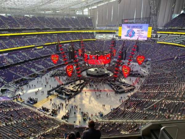 U.S. Bank Stadium, section: 321, row: 5, seat: 11