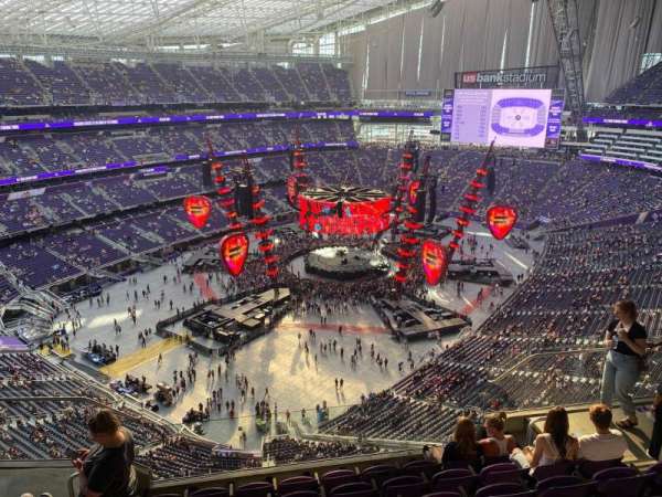 U.S. Bank Stadium, section: 320, row: 7, seat: 14