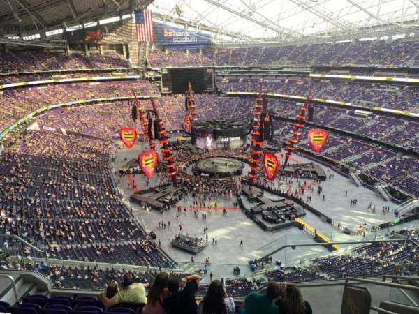 U.S. Bank Stadium, section: 302, row: 7, seat: 3