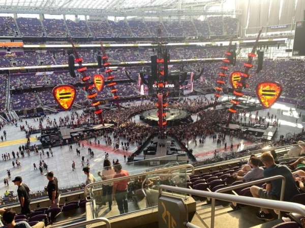 U.S. Bank Stadium, section: 215, row: 10, seat: 1
