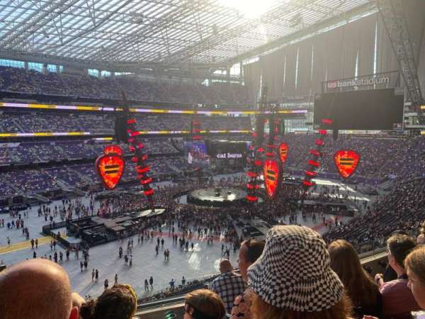 U.S. Bank Stadium, section: 217, row: 5, seat: 14