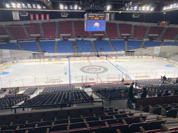 Veterans Memorial Coliseum, Portland, section: 202, row: l, seat: 5