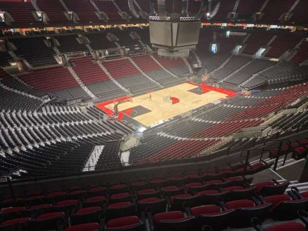 Moda Center, section: 305, row: h, seat: 10