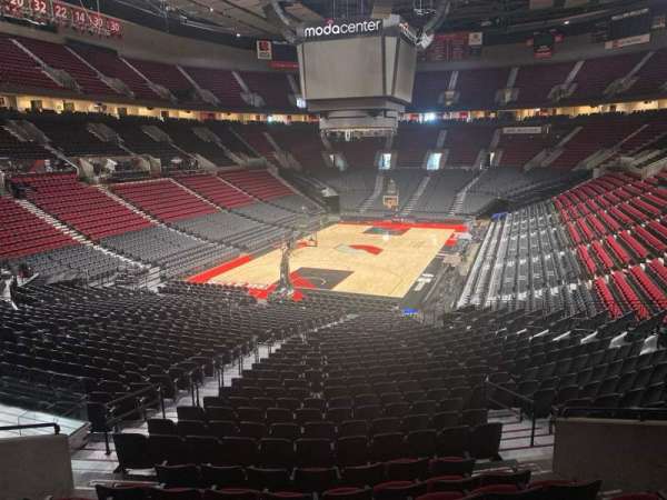 Moda Center, section: 207, row: h, seat: 10