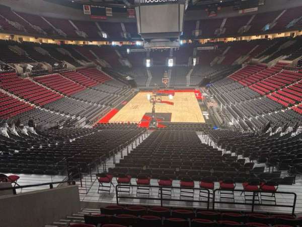 Moda Center, section: 208, row: h, seat: 10