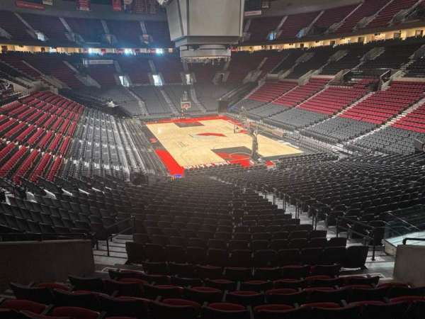 Moda Center, section: 210, row: h, seat: 10