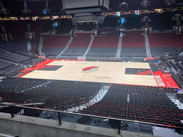 Moda Center, section: 215, row: g, seat: 10