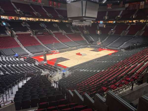 Moda Center, section: 220, row: h, seat: 5