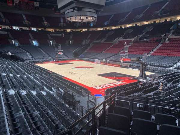 Moda Center, section: 109, row: h, seat: 3