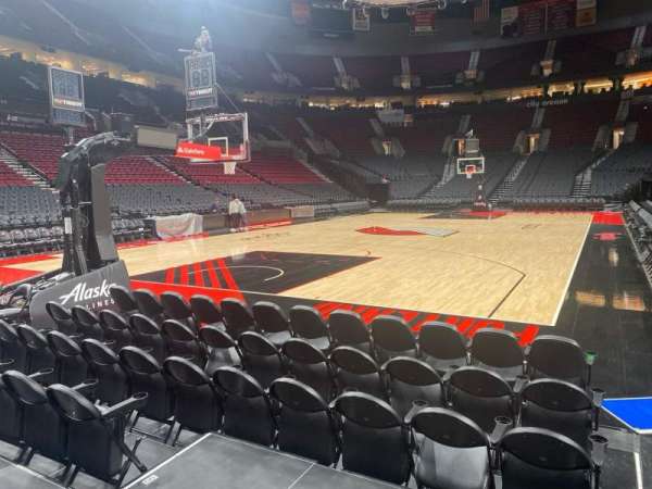 Moda Center, section: 116, row: hh, seat: 3