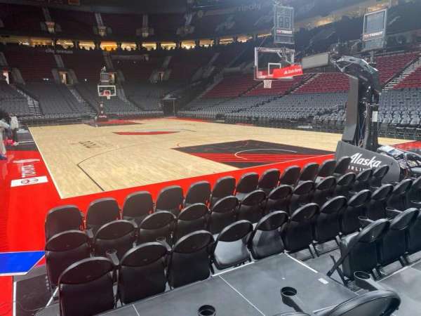 Moda Center, section: 119, row: hh, seat: 3