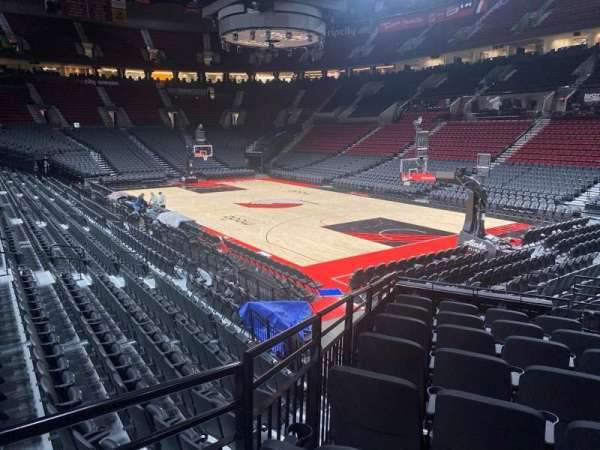Moda Center, section: 120, row: h, seat: 3