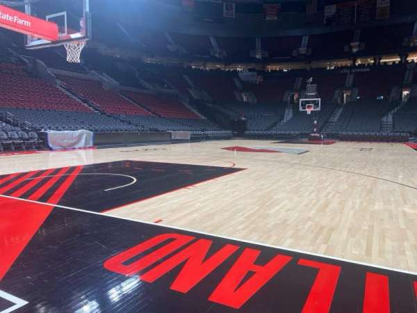 Moda Center, section: 117, row: aa, seat: 5