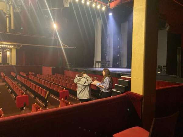 Casino de Paris, section: loges de cote, row: LG4, seat: 5