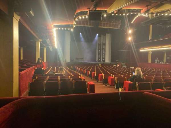 Casino de Paris, section: loges de face, row: LG19, seat: 4
