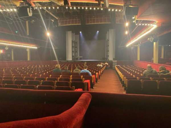 Casino de Paris, section: loges de face, row: LG22, seat: 4