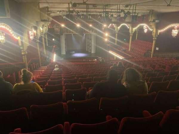 Casino de Paris, section: balcon de face, row: v, seat: 17