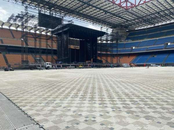 San Siro, section: Prato B
