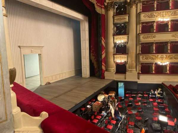 Teatro Alla Scala, section: ii ordine sinistra, row: 2, seat: 1