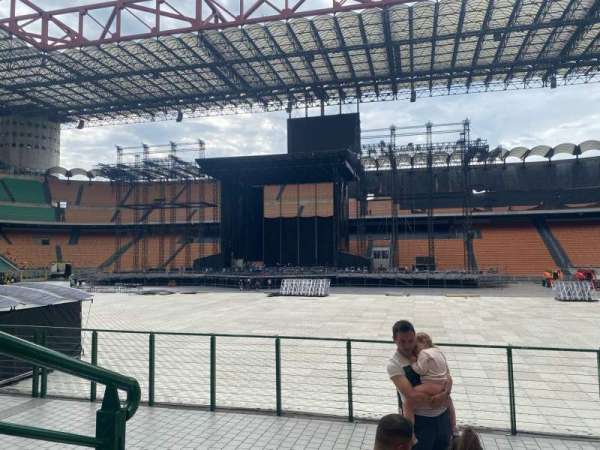 San Siro, section: o, row: 4, seat: 1