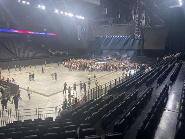 LDLC Arena, section: 208, row: l, seat: 273