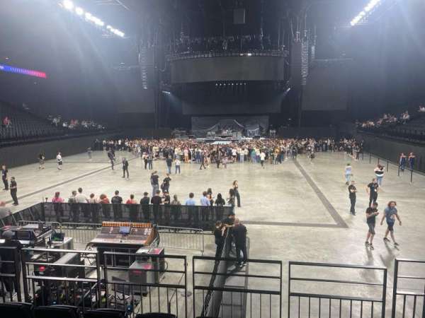 LDLC Arena, section: 207, row: e, seat: 218