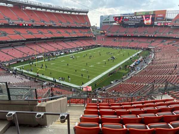 Huntington Bank Field, section: 325, row: 15, seat: 5