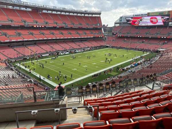 Huntington Bank Field, section: 327, row: 16, seat: 3