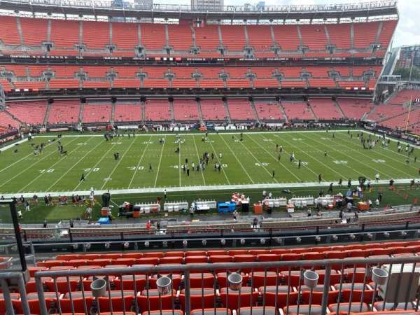 Huntington Bank Field, section: 333, row: 9, seat: 3