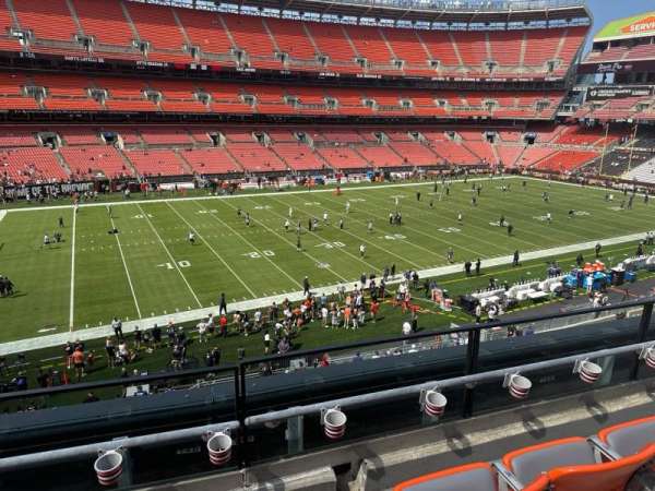 Huntington Bank Field, section: 305, row: 3, seat: 10