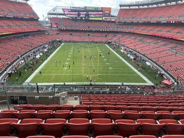 Huntington Bank Field, section: 320, row: 17, seat: 5