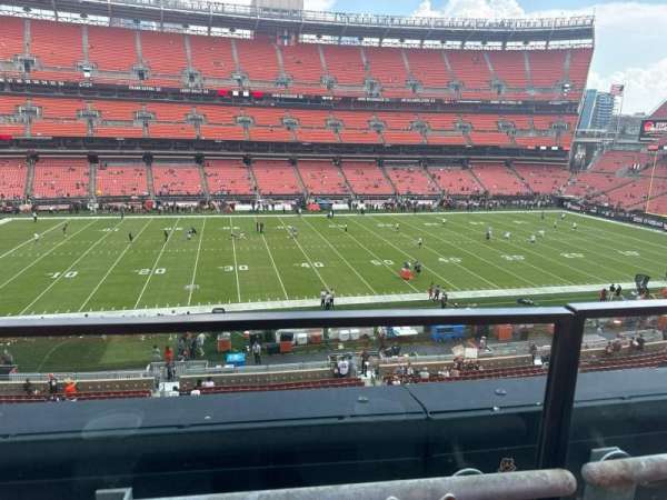 Huntington Bank Field, section: 332, row: 1, seat: 10
