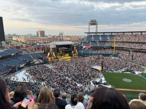 Citizens Bank Park, section: 427, row: 5, seat: 18